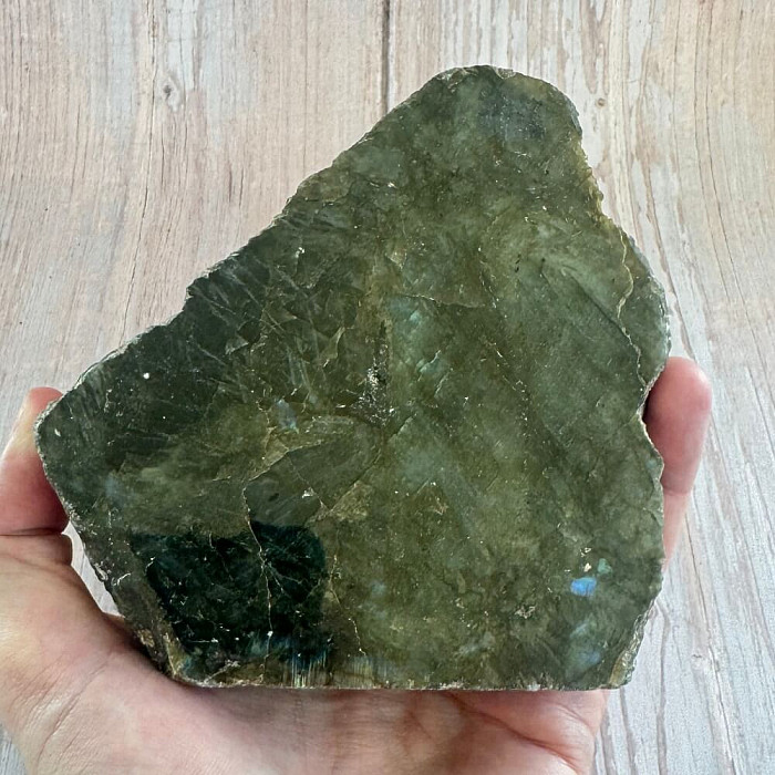 Labradorit polobroušený Madagaskar P2-12 - cca 12 x 12 cm