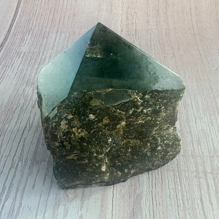 Labradorit surový leštěná špice 4 - cca 6