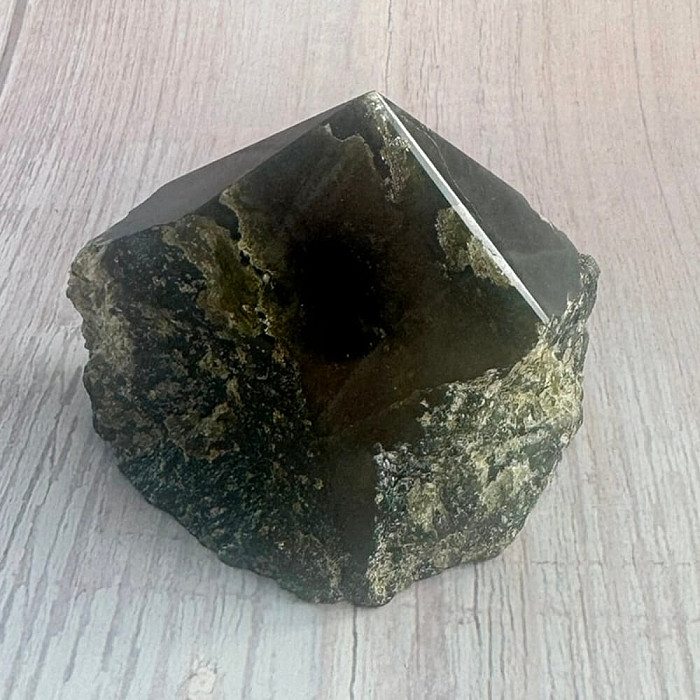 Labradorit surový leštěná špice 6 - cca 5