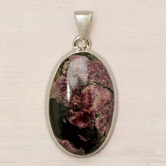 Eudialyt přívěsek stříbro Ag 925 P1164 - 3 cm