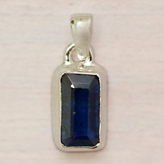 Kyanit modrý broušený přívěsek stříbro Ag 925 P548 - 1 cm