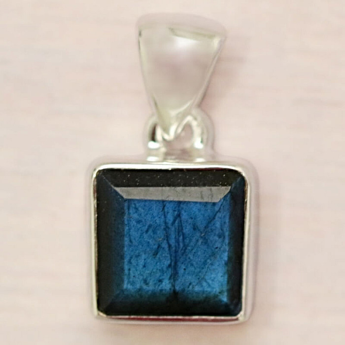 Labradorit broušený přívěsek stříbro Ag 925 P1228 - 1 cm