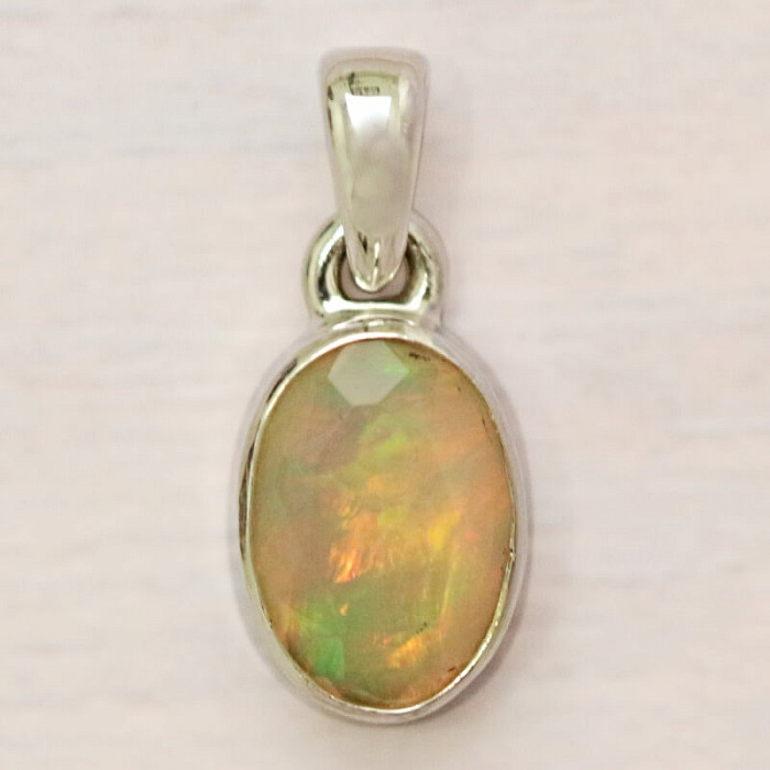 Opál etiopský broušený přívěsek stříbro Ag 925 P2232 - 1