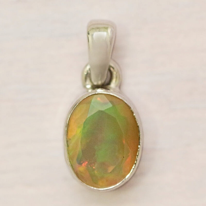 Opál etiopský broušený přívěsek stříbro Ag 925 P2239 - 1 cm