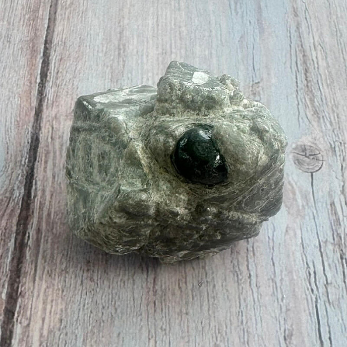 Obsidián Apačská slza v matrixu USA 23 - cca 1 cm