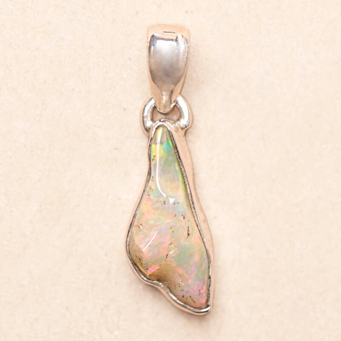 Opál etiopský surový přívěsek stříbro Ag 925 P683 - 1