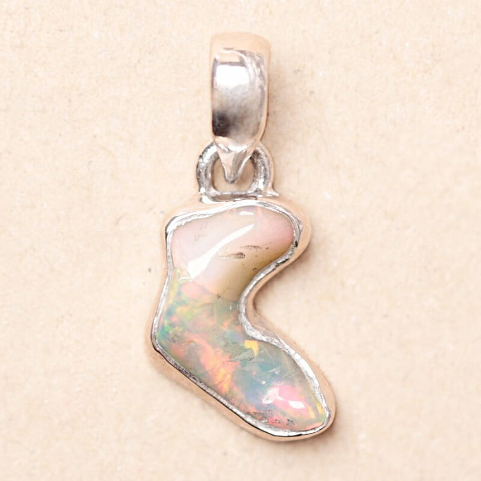 Opál etiopský surový přívěsek stříbro Ag 925 P877 - 1