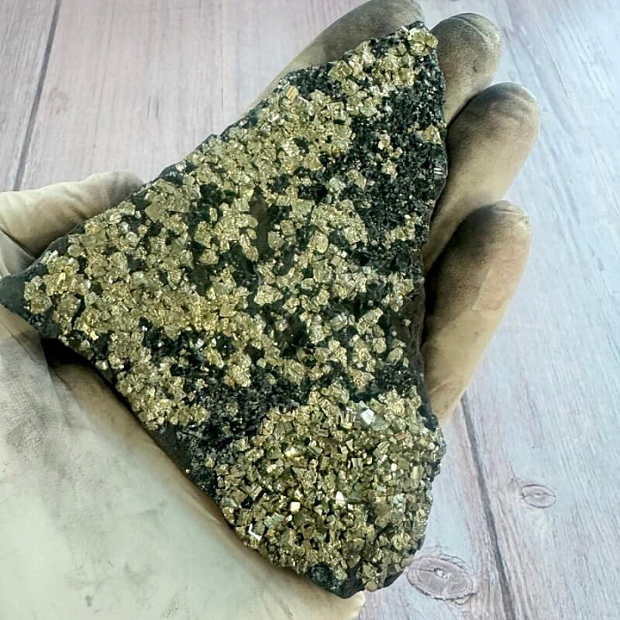 Šungit s pyritem surový 29 - cca 10