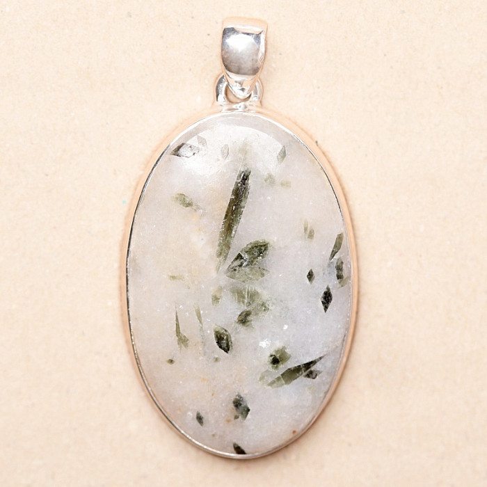 Turmalín zelený v křišťálu přívěsek stříbro Ag 925 P231 - 3