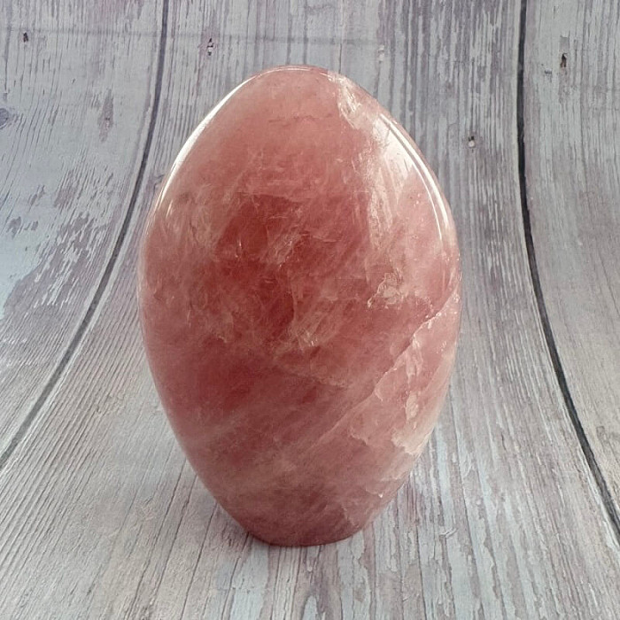 Růženín leštěný freeform Madagaskar 6 - cca 4 x 10