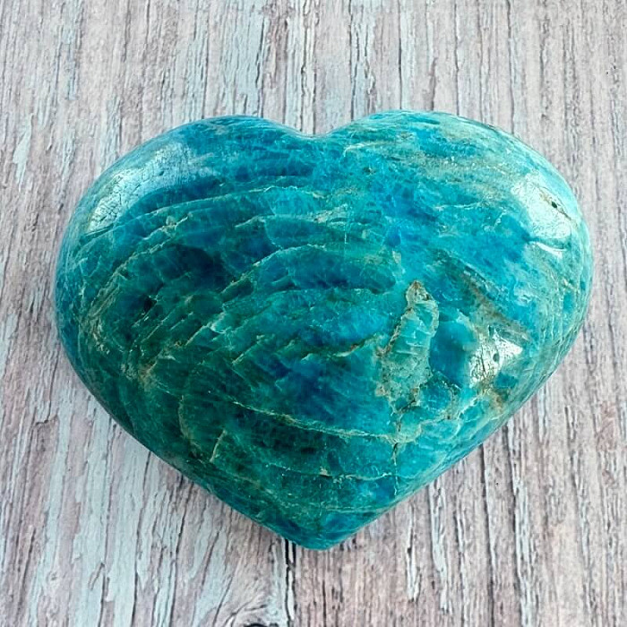 Apatit srdce Madagaskar 13 - cca 8