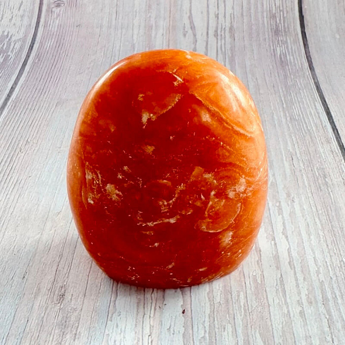 Kalcit oranžový leštěný velký freeform Madagaskar 12 - cca 6 x 7