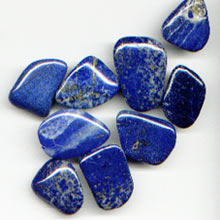 Lapis lazuli ukolébá ke spánku - léčivá síla kamenů