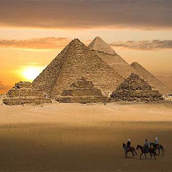 Pyramidy - monumentální stavby starověku, opředené tajemstvím